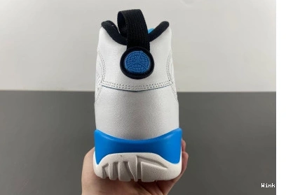 9 Jordan Powder FQ8992-101  Retro 0827